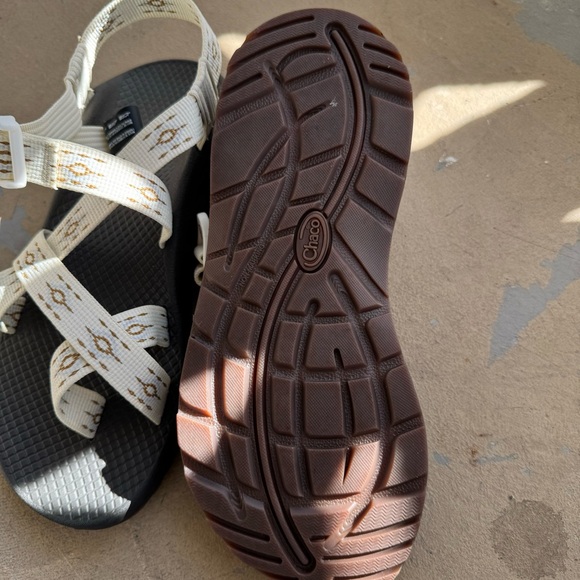 Brand new never worn chacos cloud size 8 - Picture 4 of 4